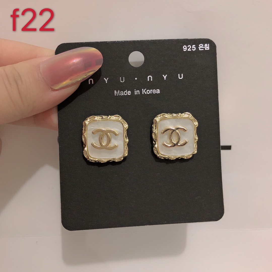 Chanel earring 107465