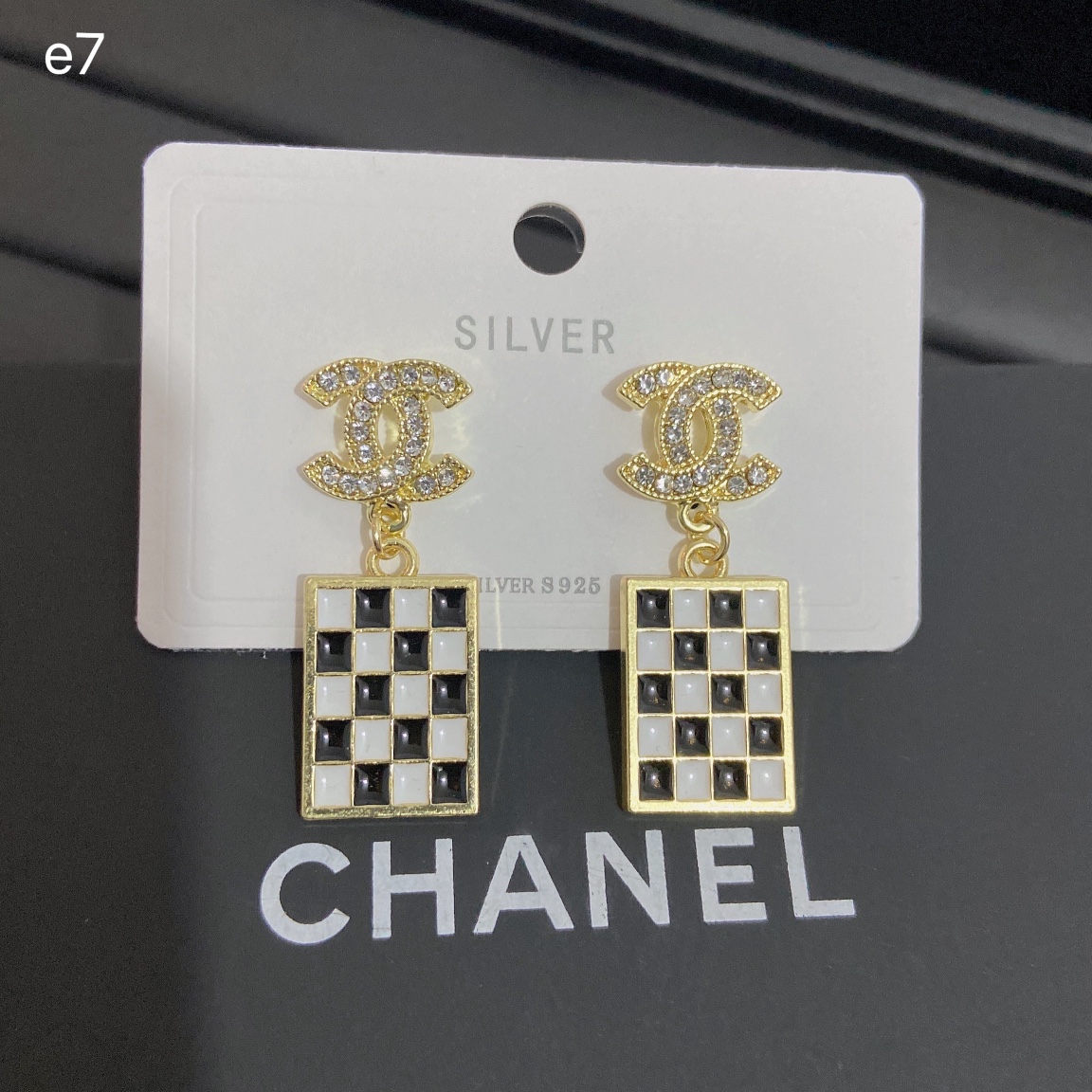 Chanel earring 107552
