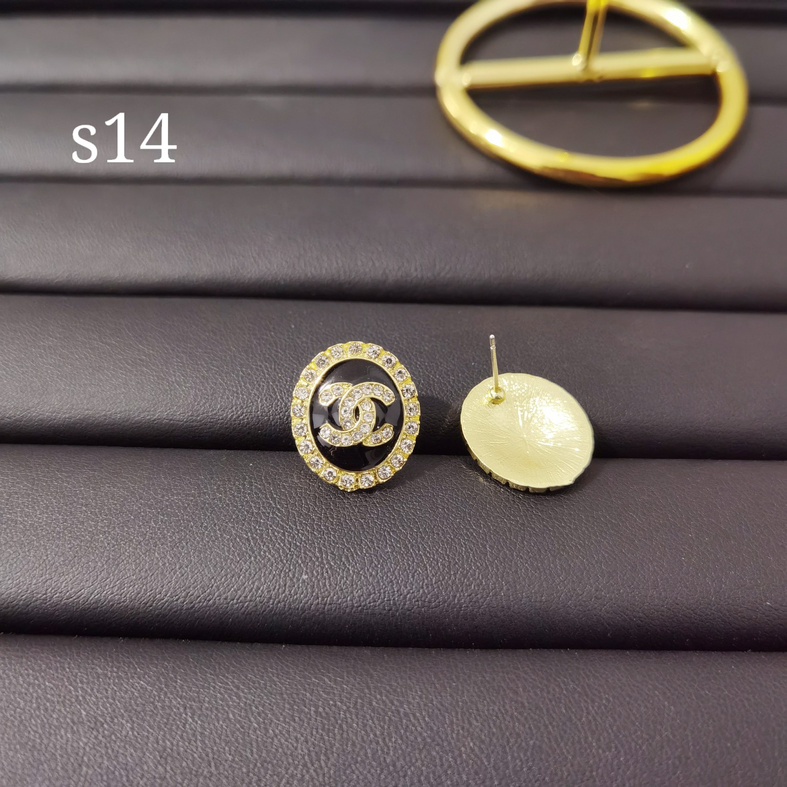 Chanel earring 107567