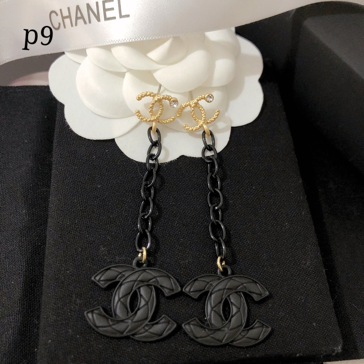 Chanel earring 107590