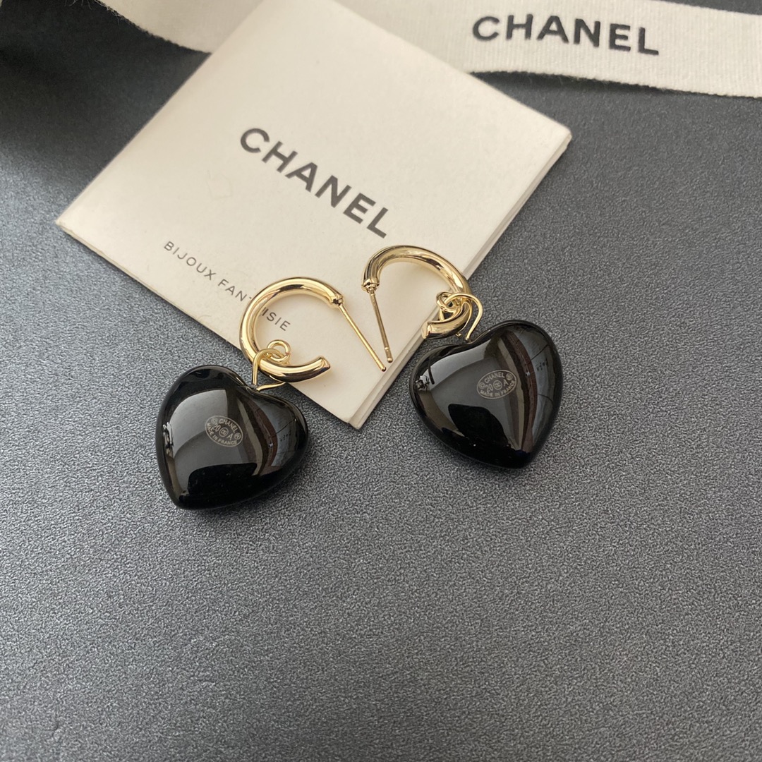 A048 Chanel earring 104428