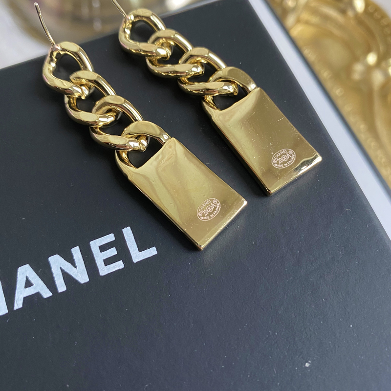 A219  Chanel earring 104376