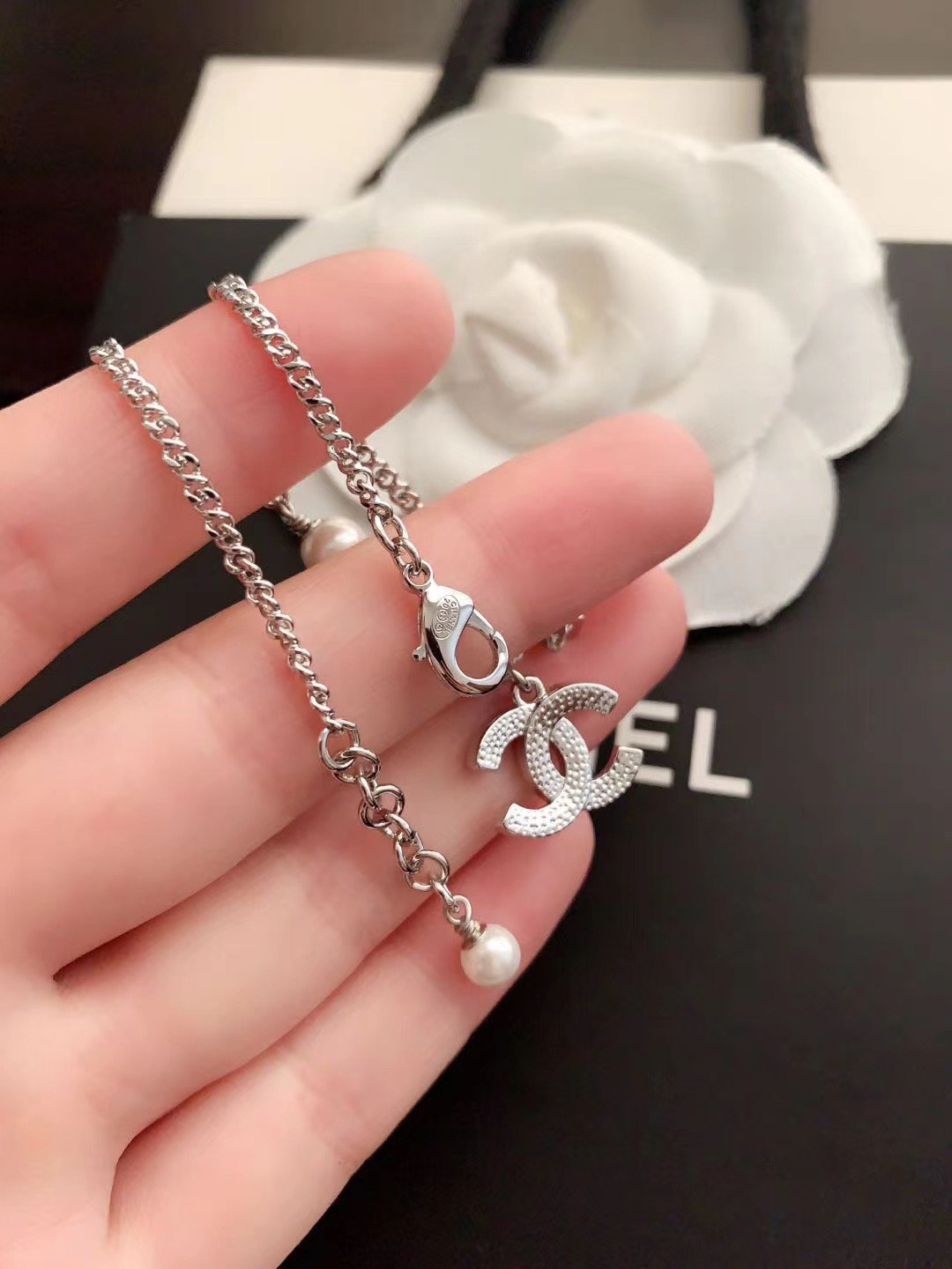 B169 Chanel necklace