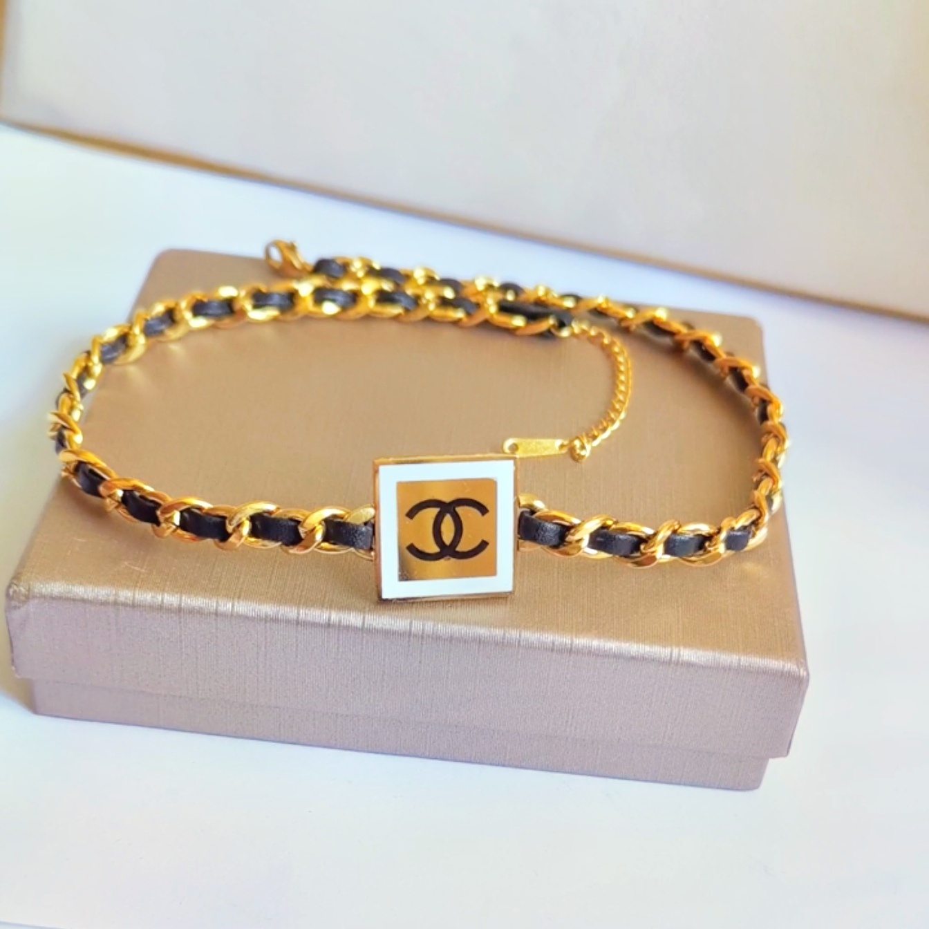 Chanel choker necklace 107206