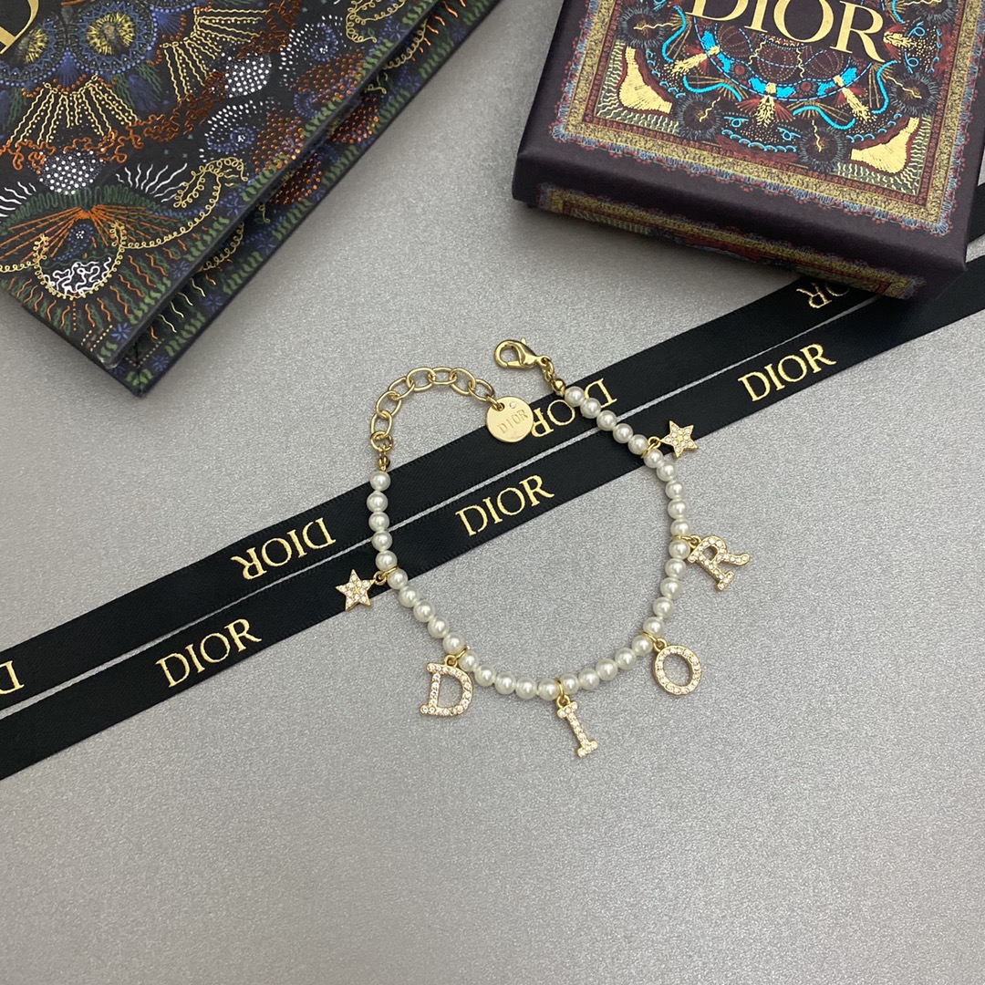 B268 Dior bracelet 106179