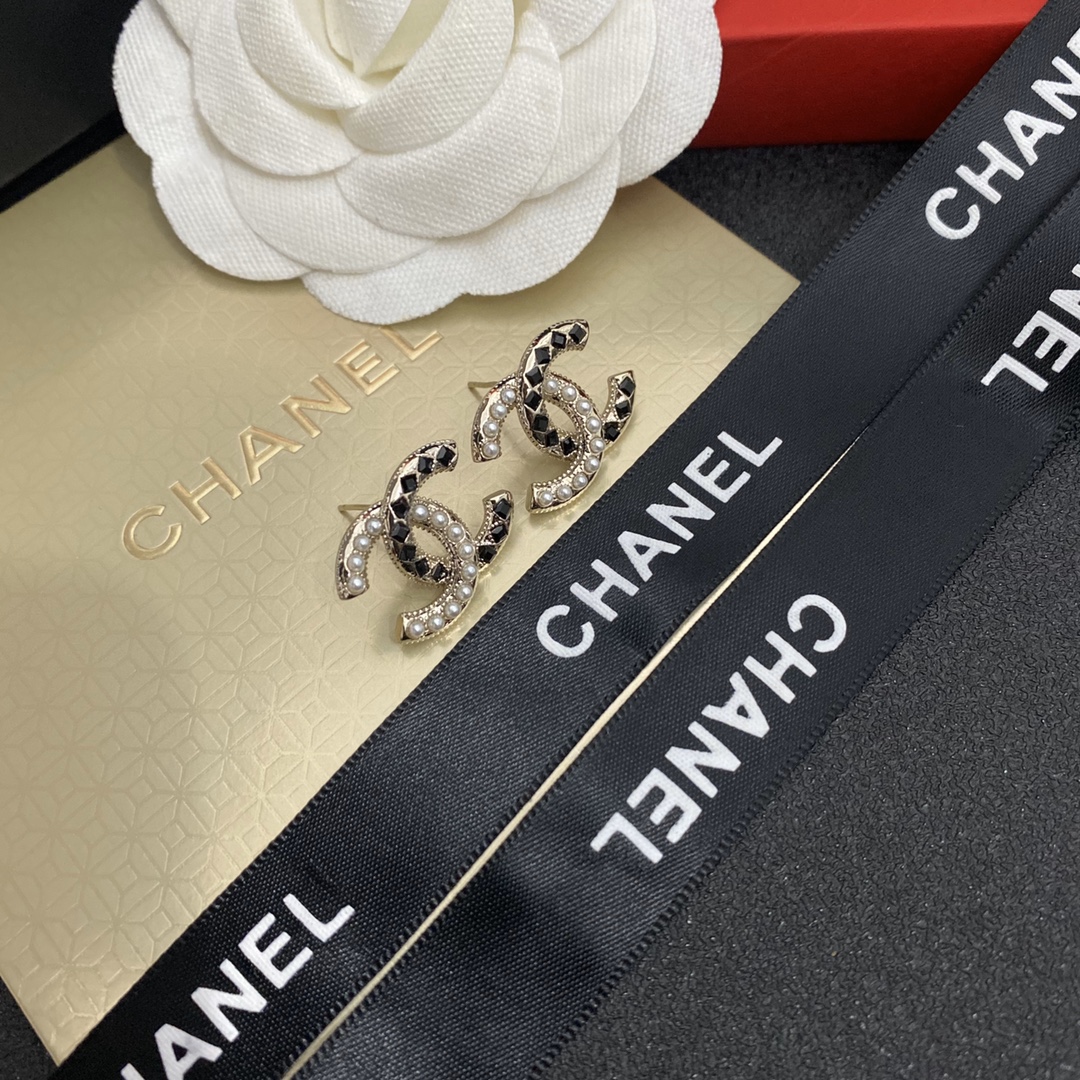 A082 Chanel earring 107668