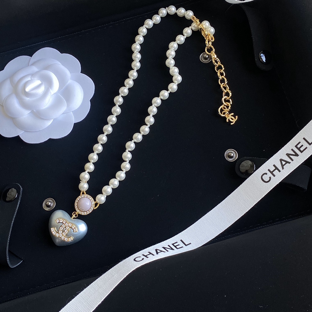 B064 Chanel necklace 107752