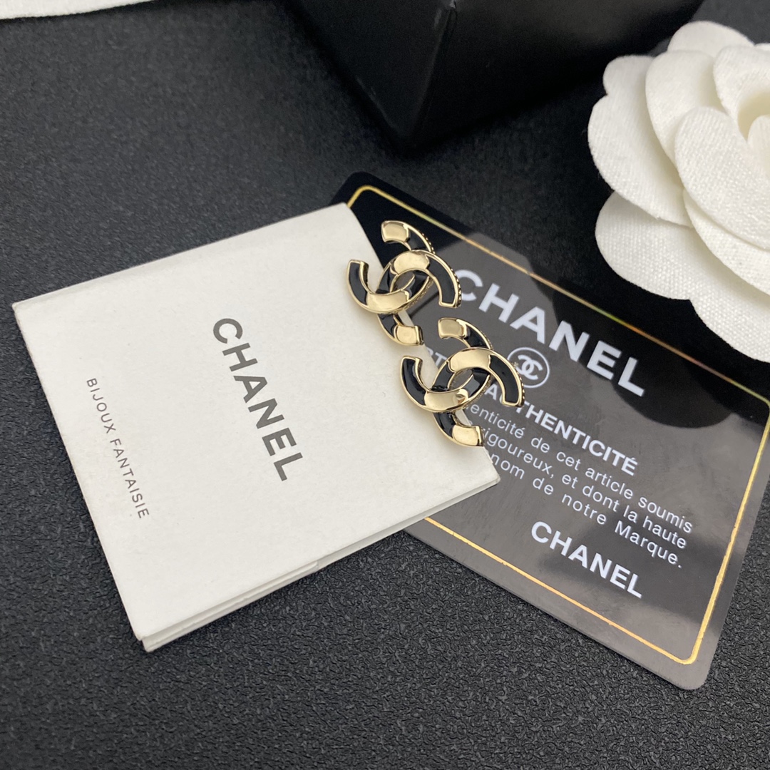 A520 Chanel earring 107950