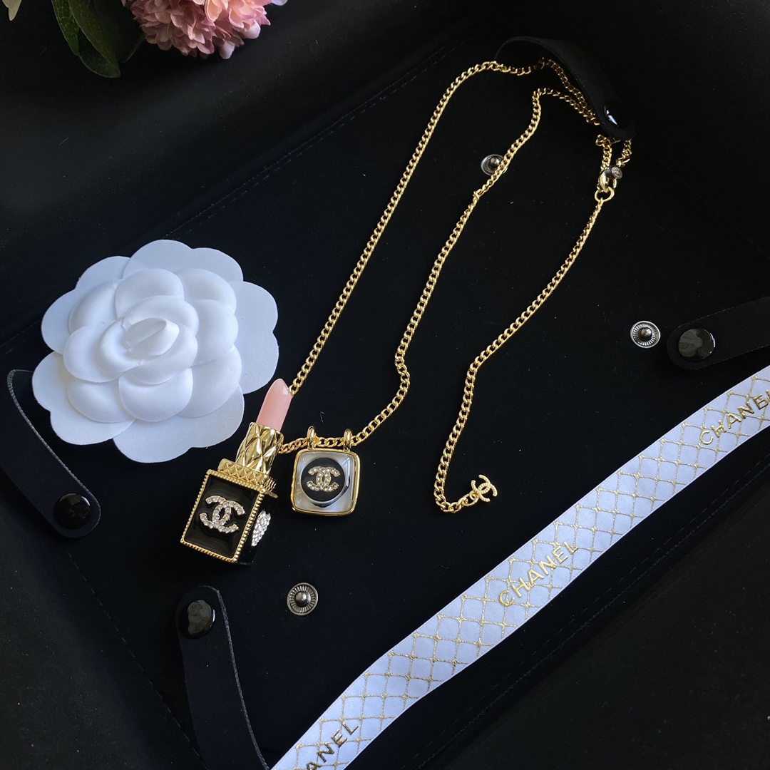 B020 Chanel necklace 108292