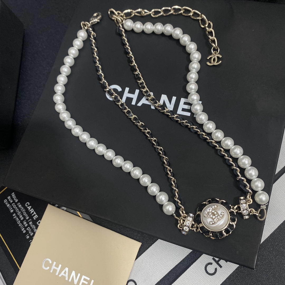 B085  Chanel choker necklace 108341