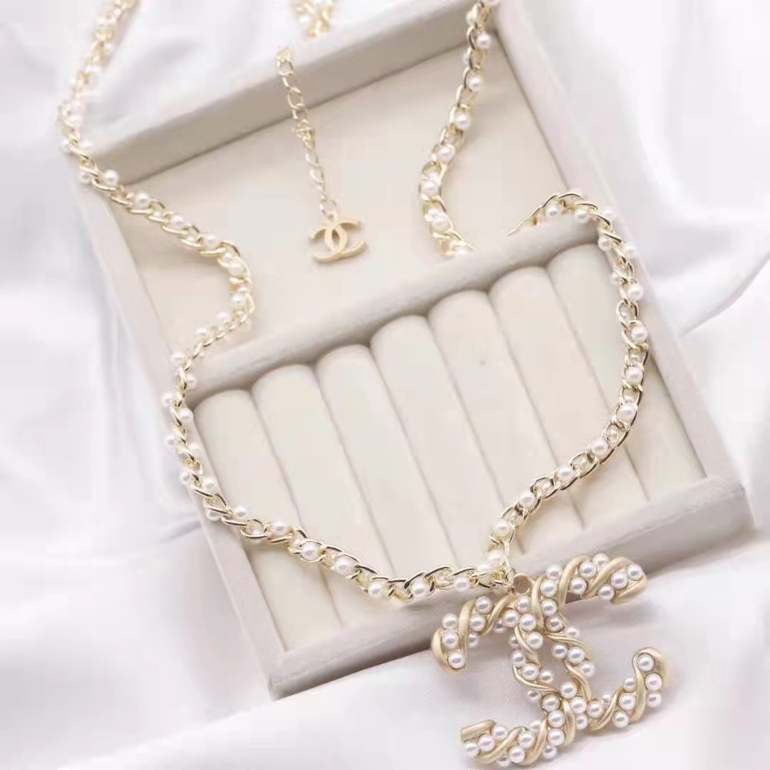 Chanel pearls necklace 109155