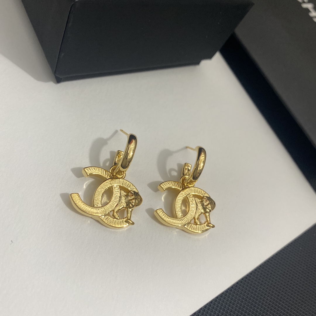 A059 Chanel earrings 109834