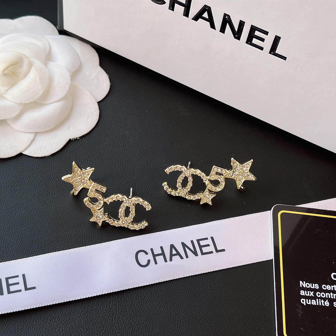 A800  Chanel earrings 109930