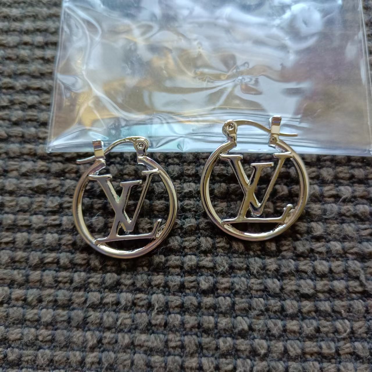 Special Sales! LV silver hoop earrings New