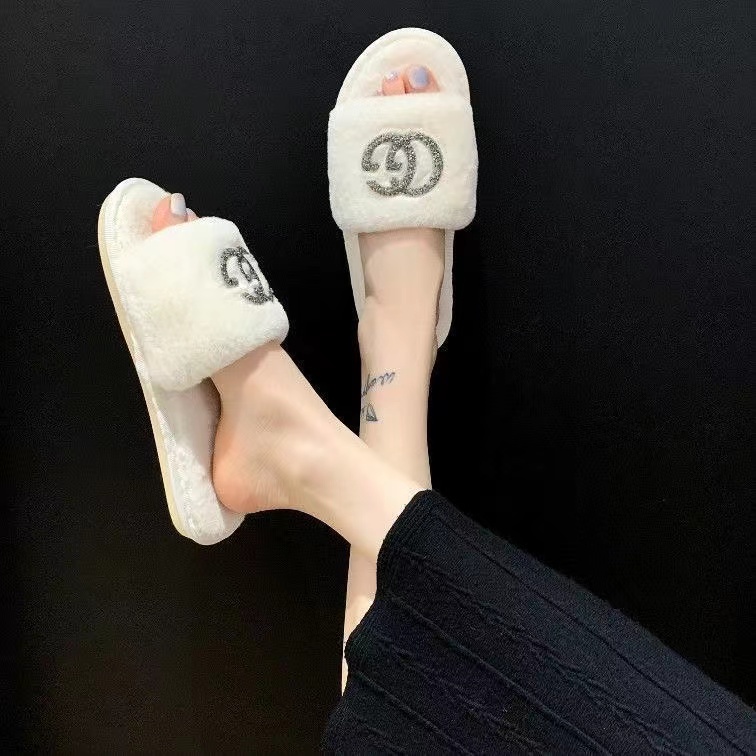 White-Gucci fur slippers