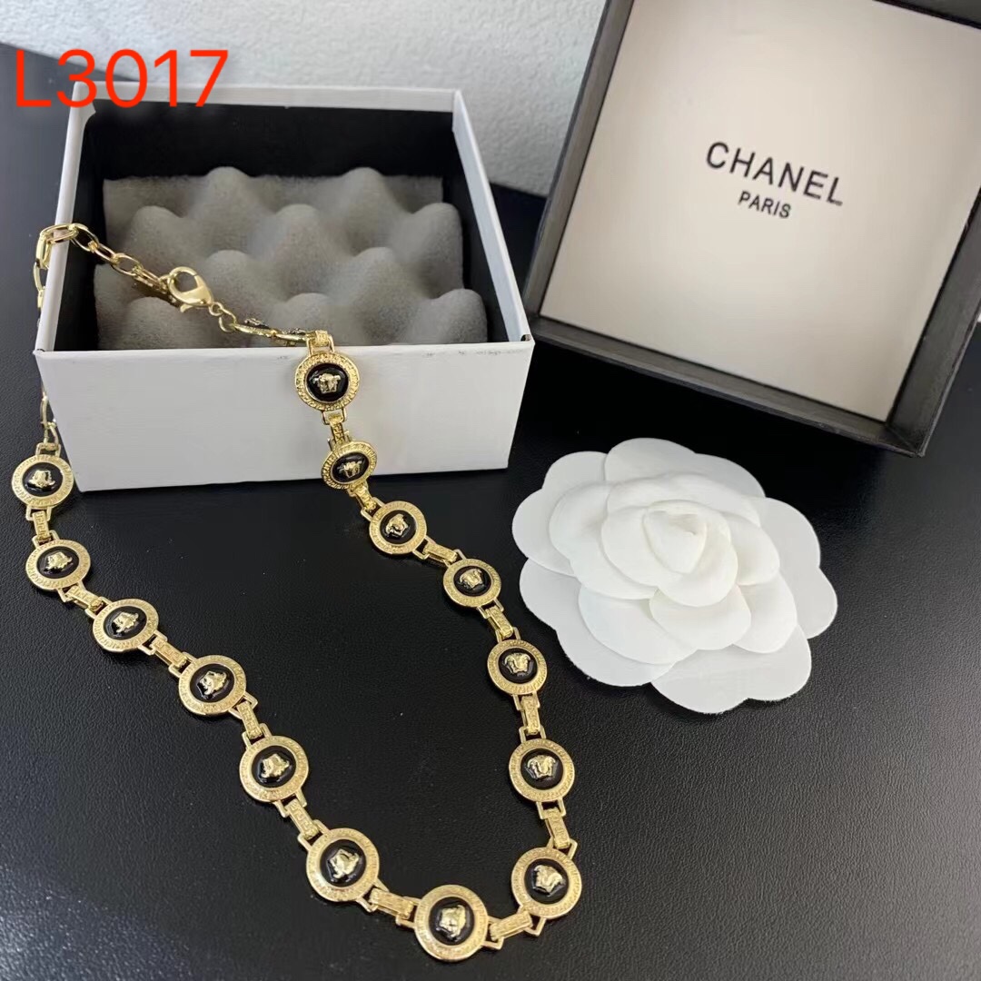 Versace choker necklace 111002