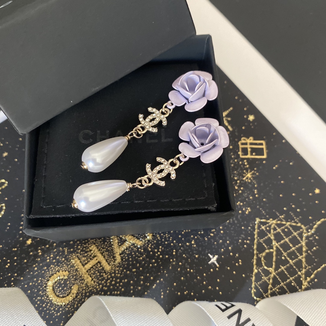 A1217/A1218 Chanel earrings