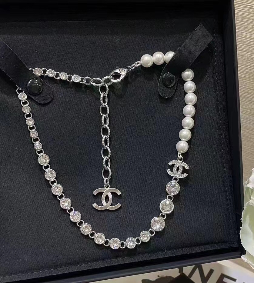 Chanel choker necklace 112219