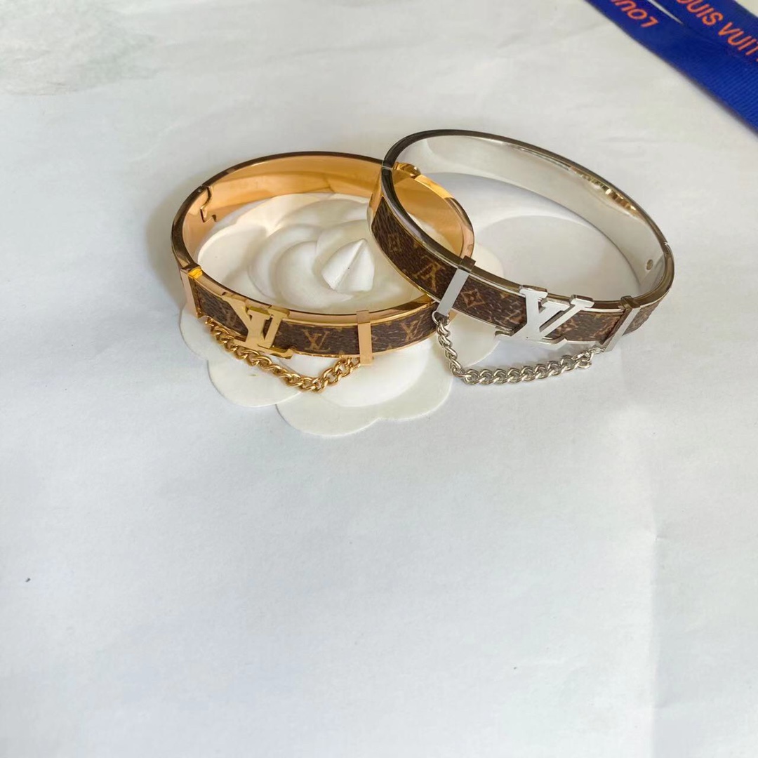 LV Louis vuitton bracelet 112621