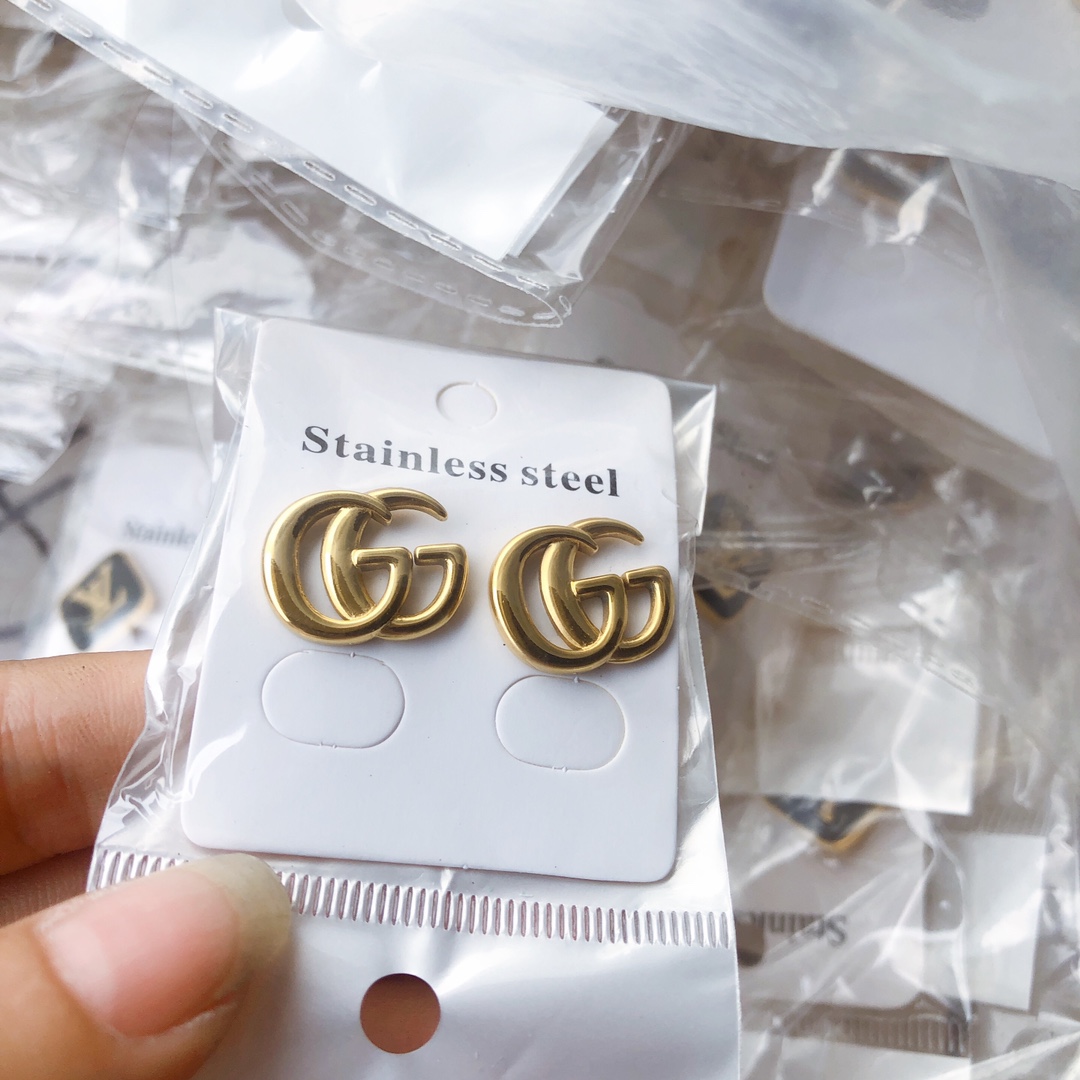 Gucci gold earrings 112826