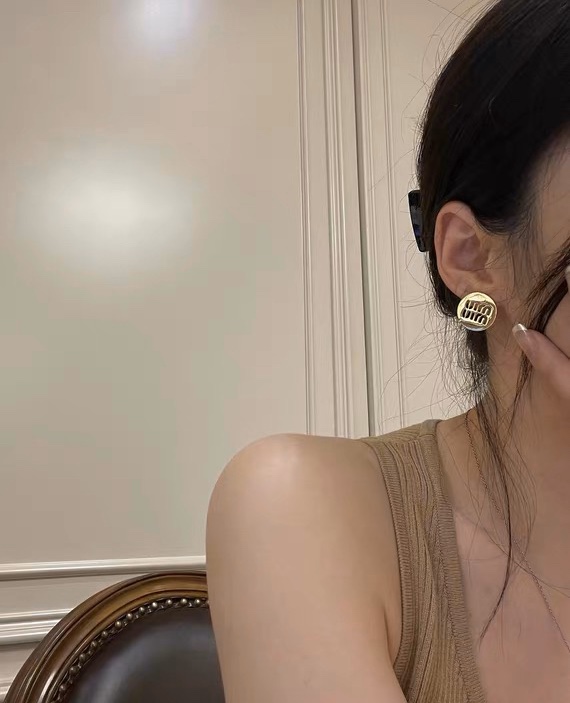 A1665/A1666  MIUMIU earrings