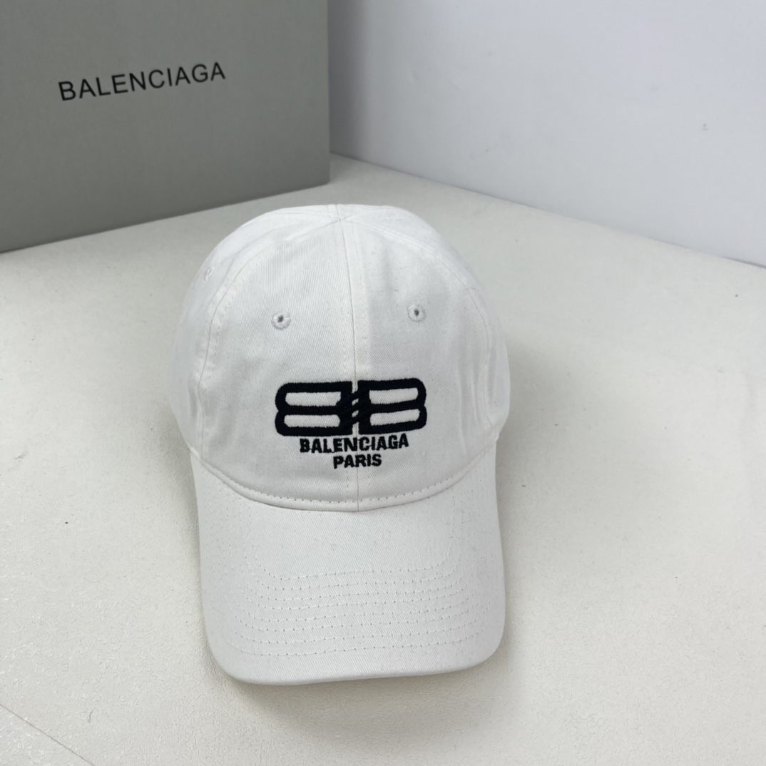 BALENCIAGA BB Cap