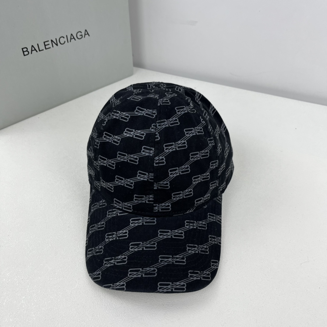 BALENCIAGA BB Cap