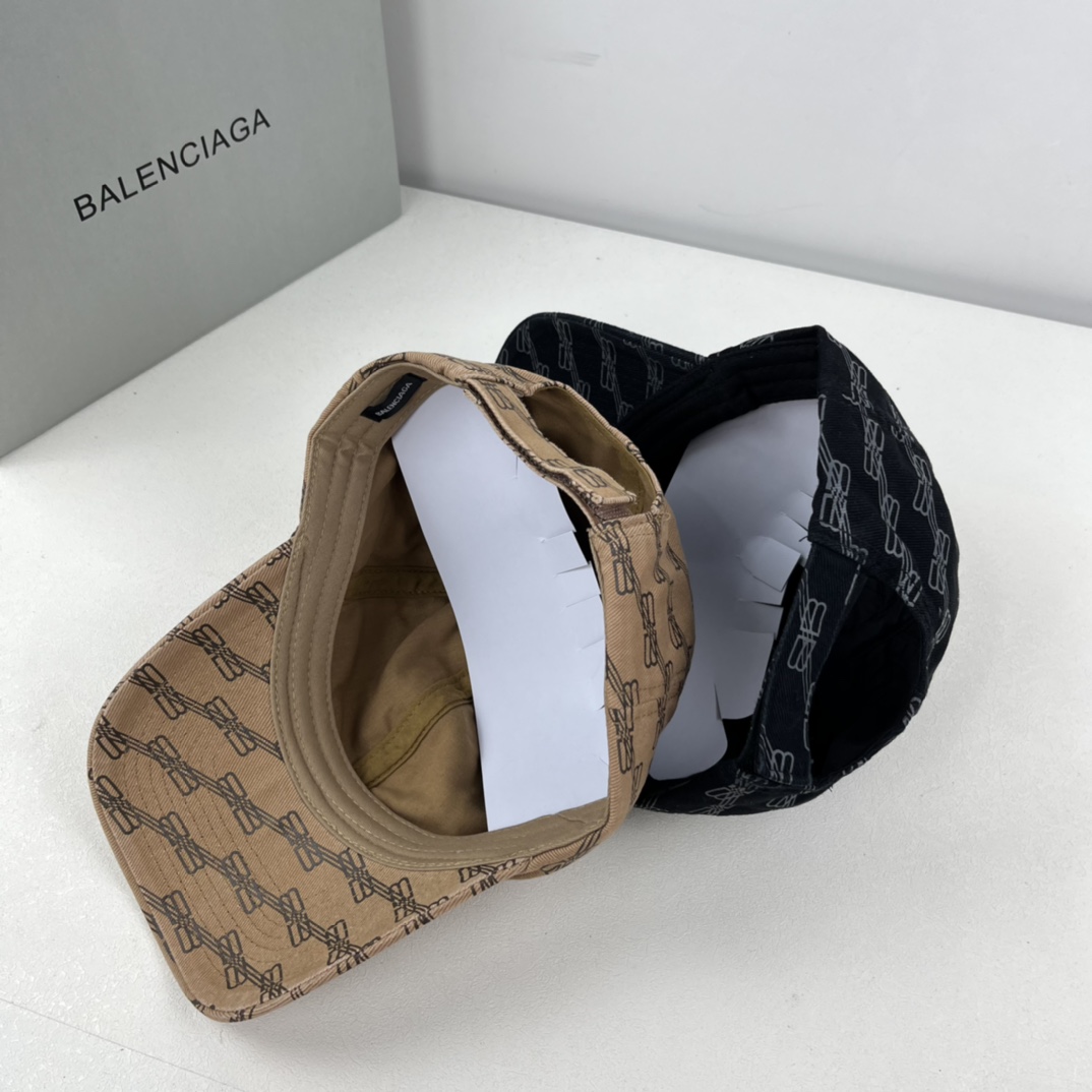 BALENCIAGA BB Cap