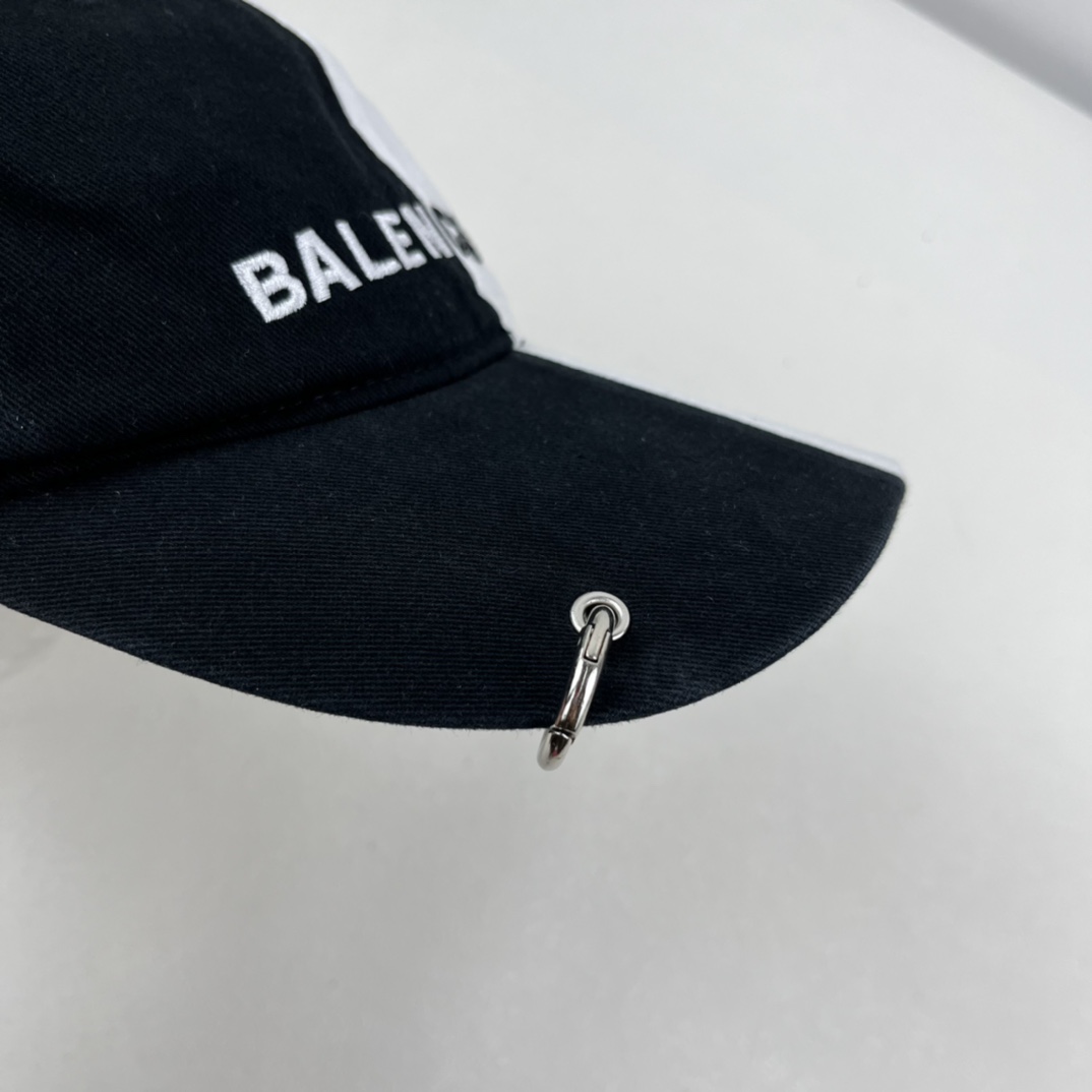 Balenciaga cap