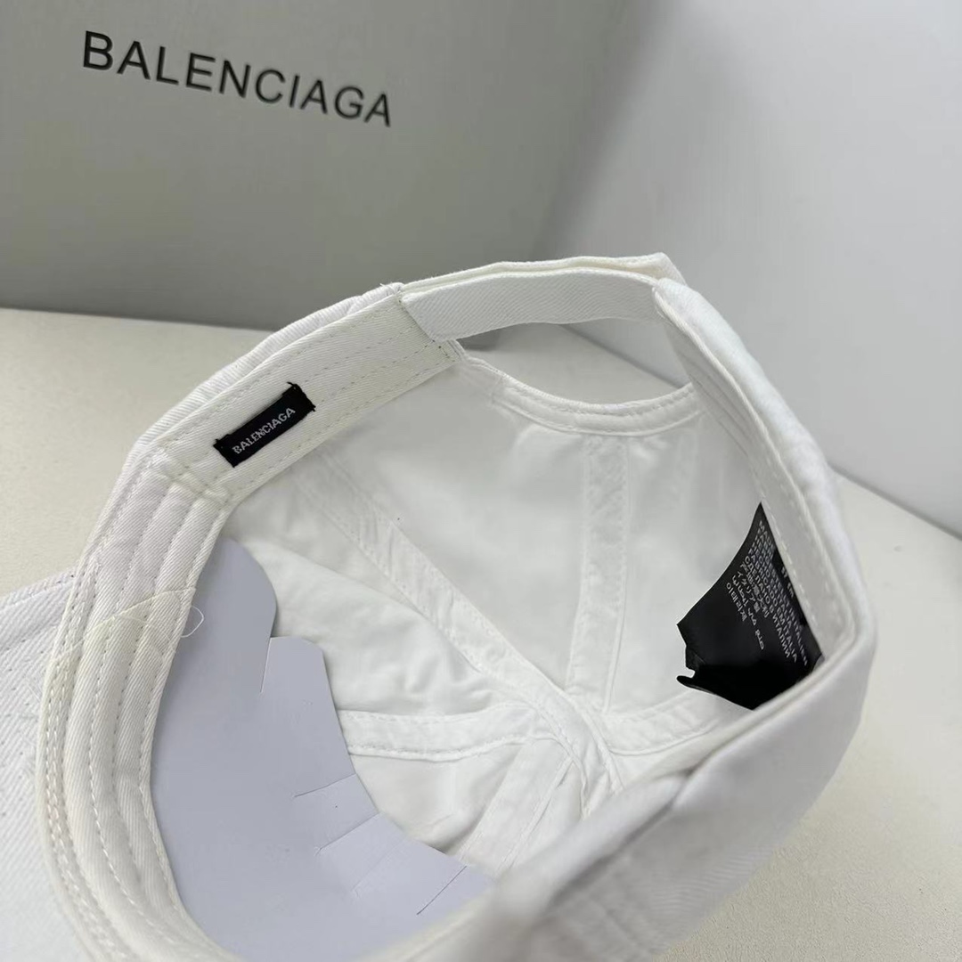 Balenciaga cap