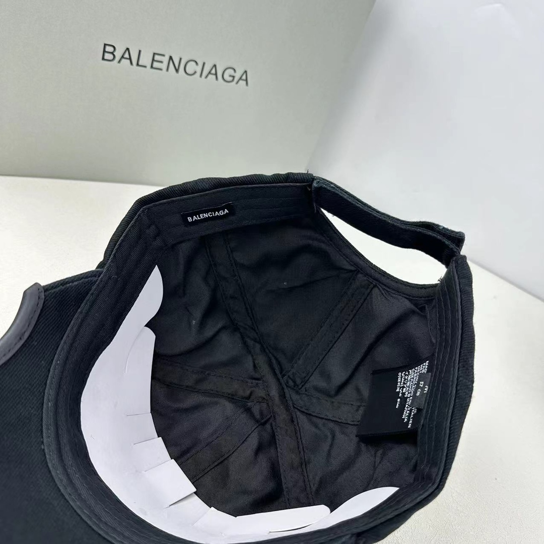 Balenciaga cap