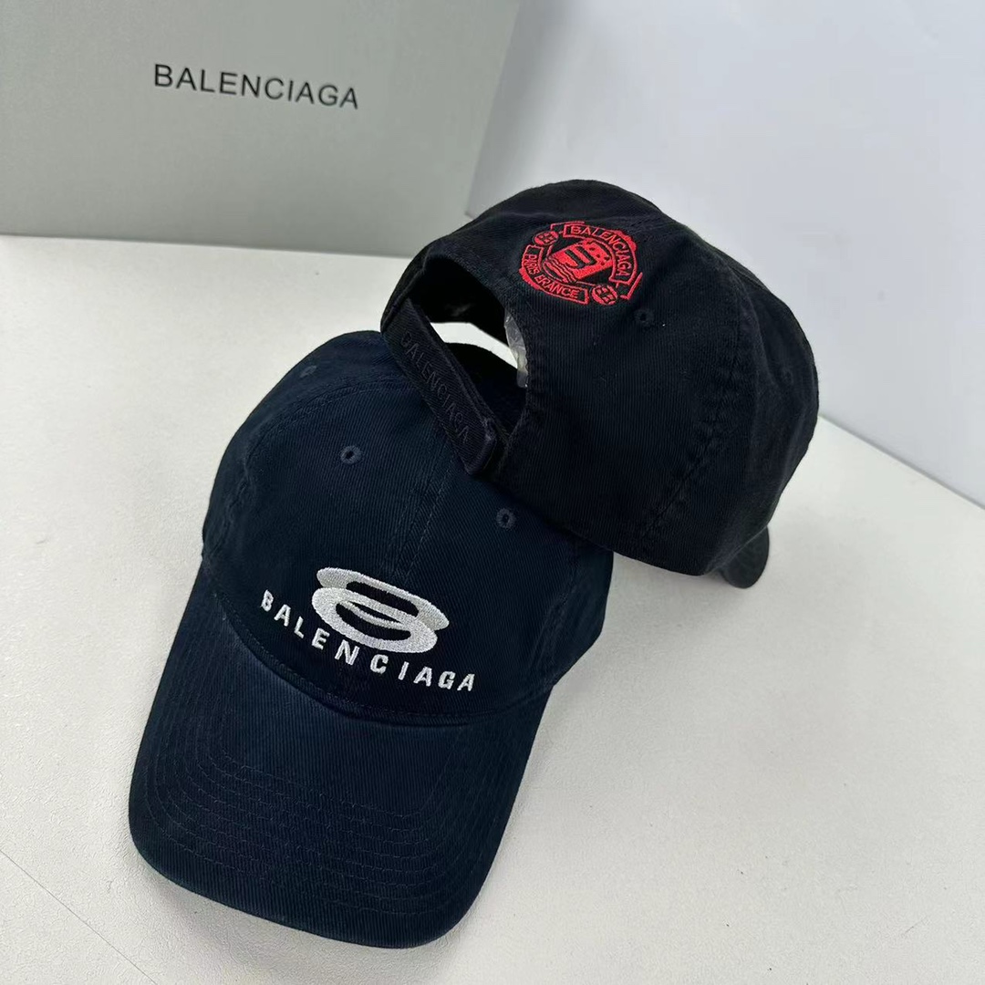 Balenciaga cap