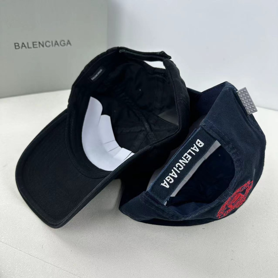 Balenciaga cap