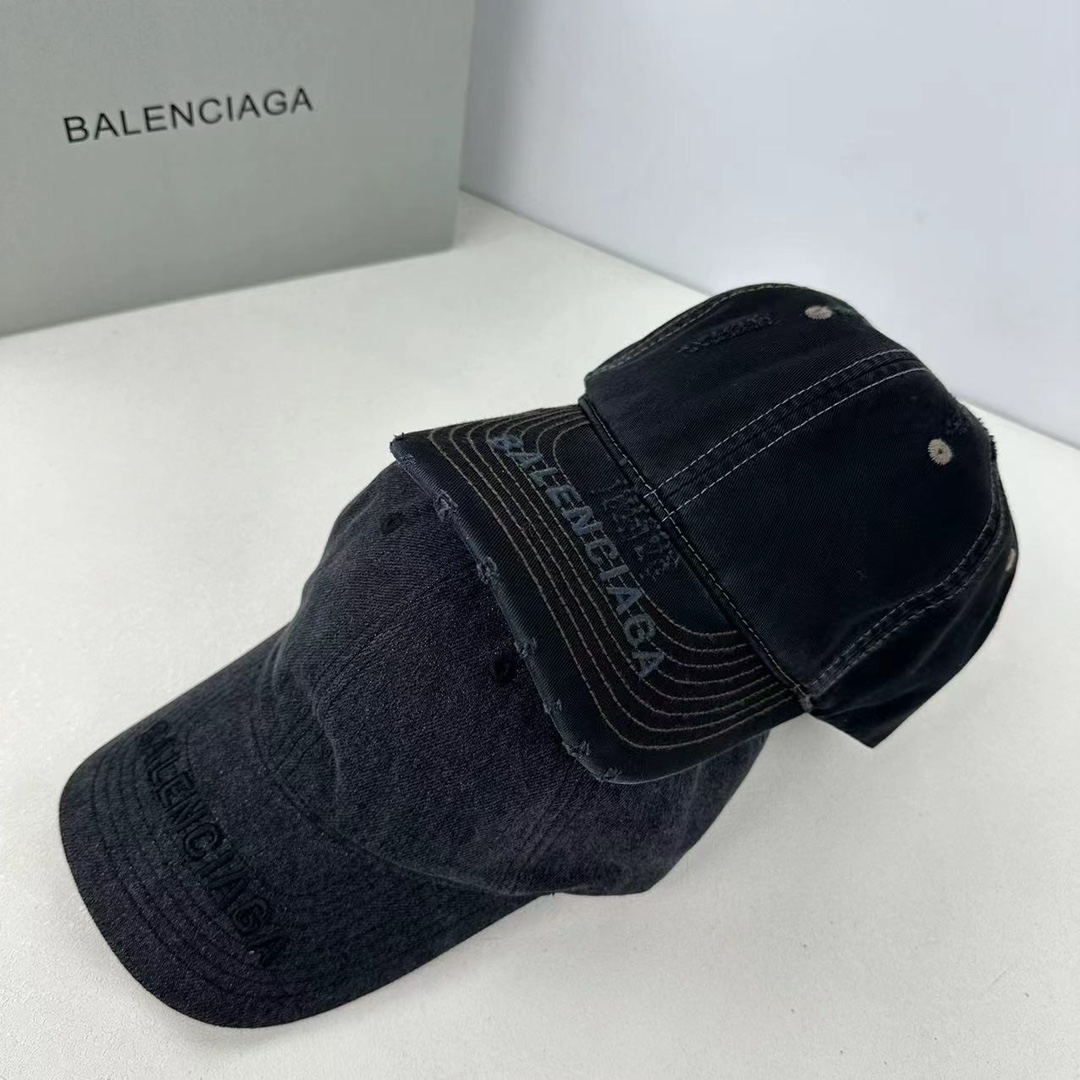 Balenciaga cap