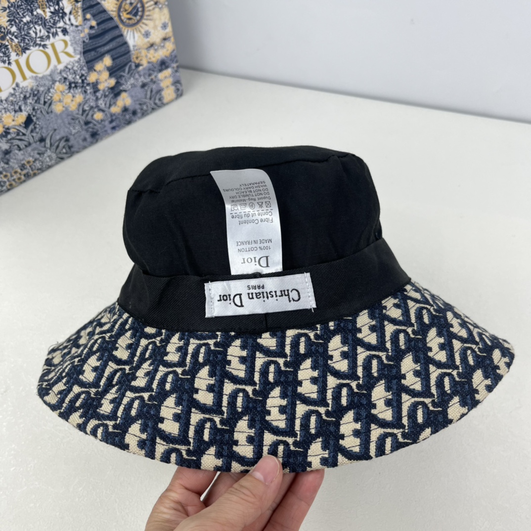 Dior Navy bucket hat