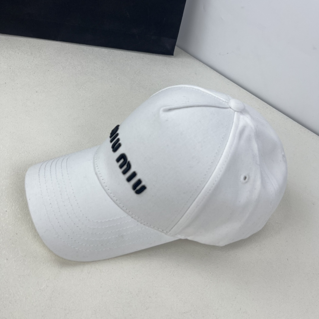 Miumiu cap