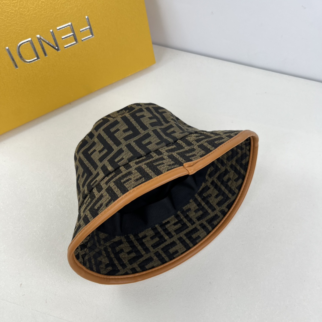 Fendi FF leather cap/hat