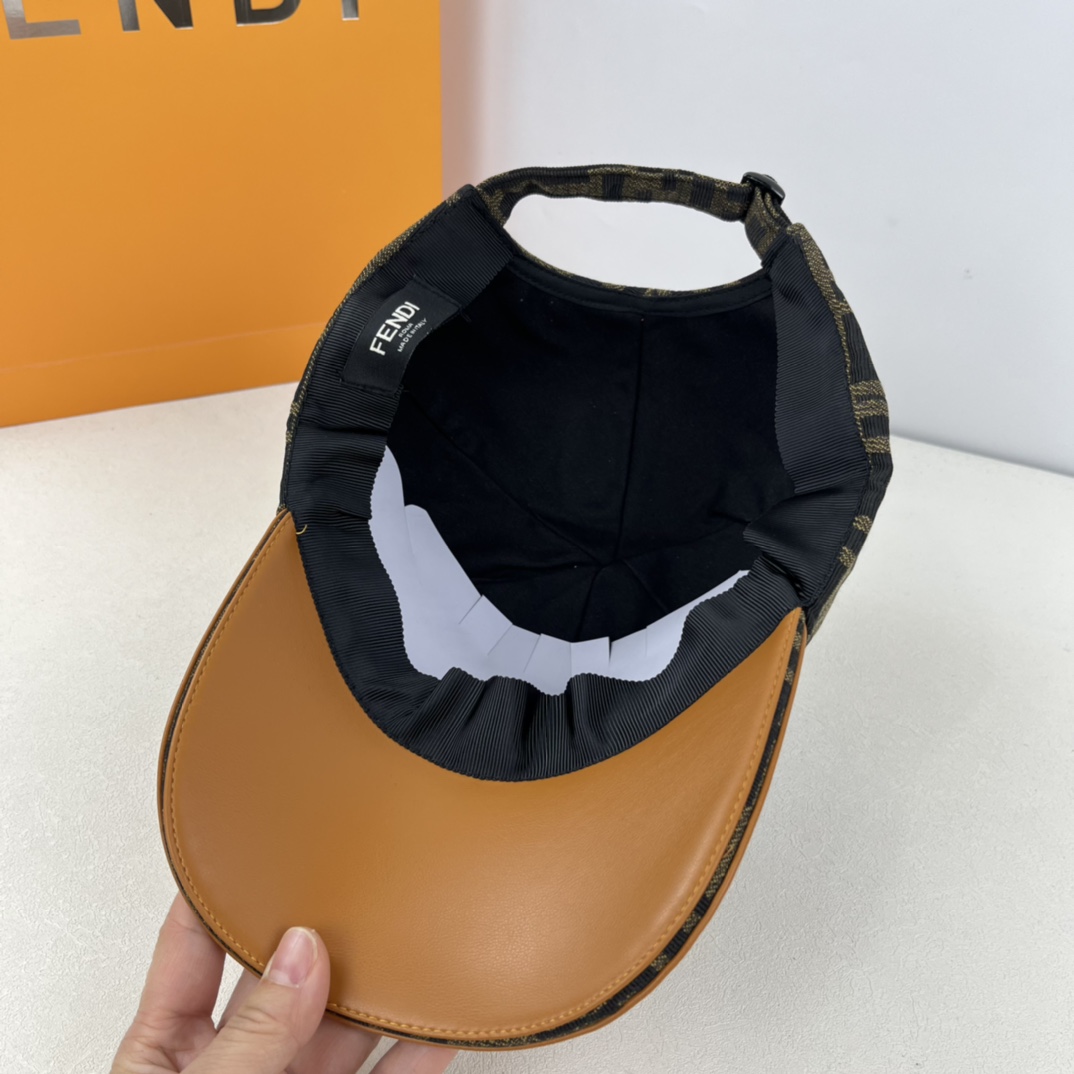 Fendi FF leather cap/hat