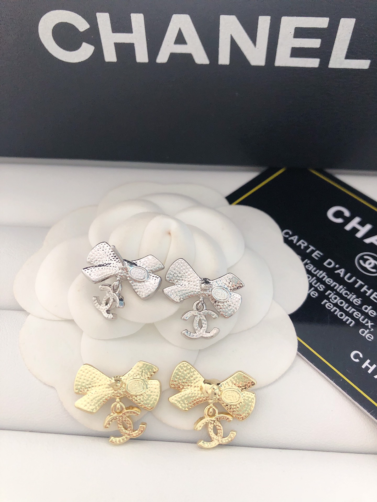 Chanel bow earrings 114338