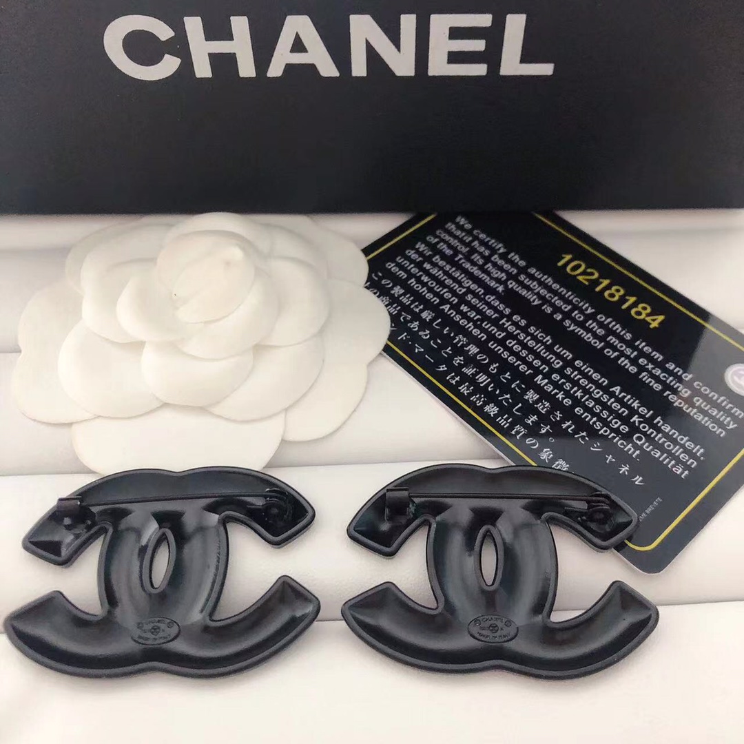 Chanel brooch cc 114332