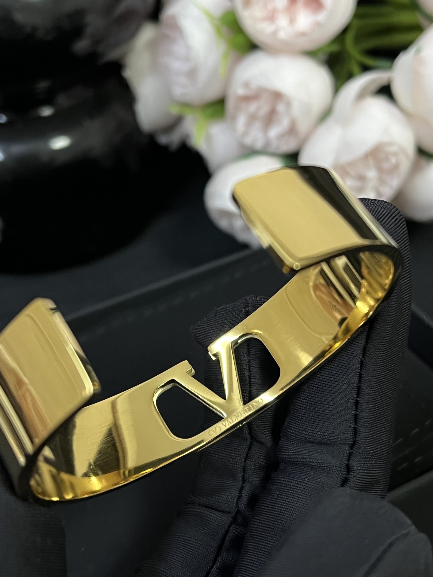 S382 valentino bracelet