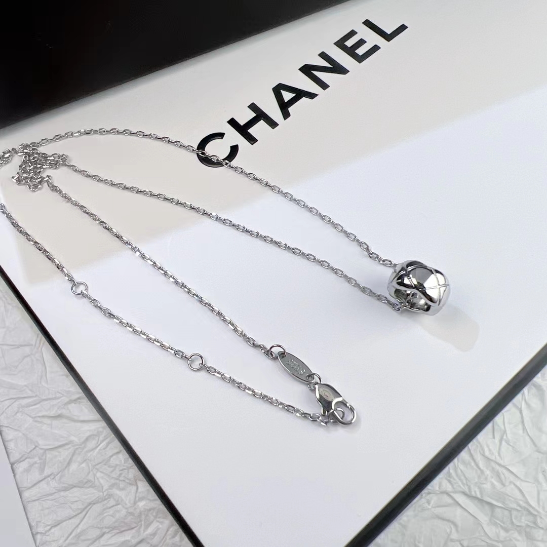 Chanel necklace 114524