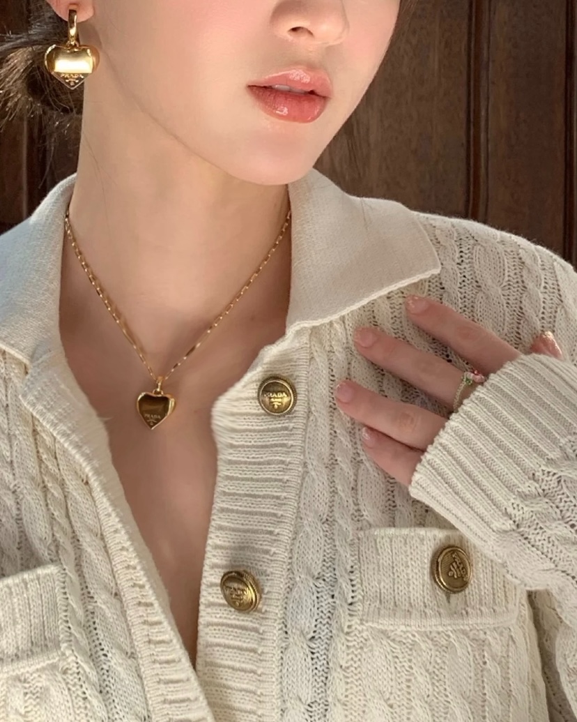 X607 Prada gold heart necklace