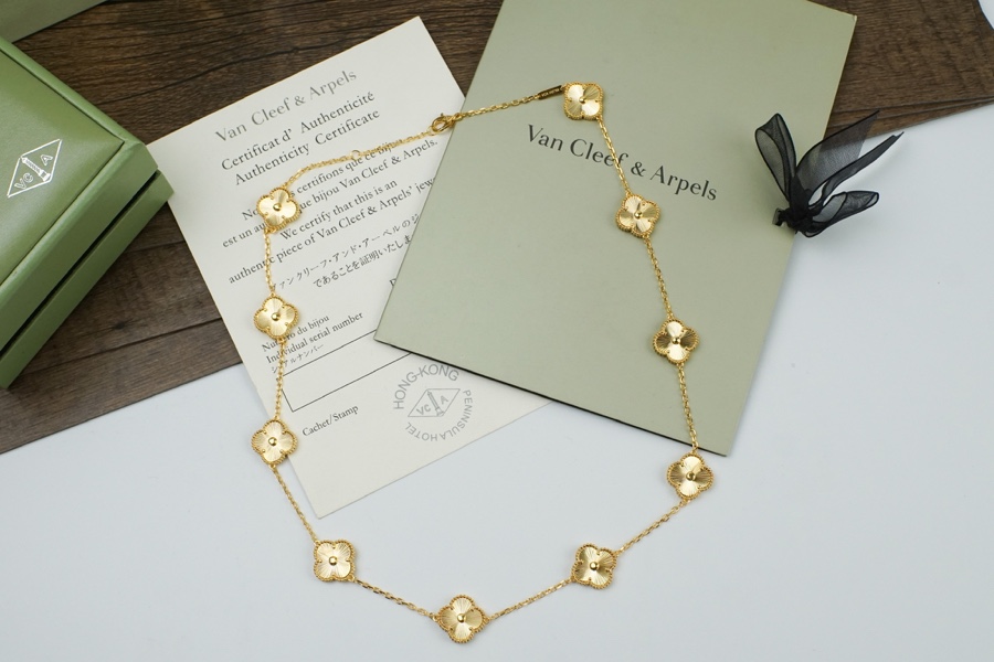 VCA Van cleef 10 flowers necklace