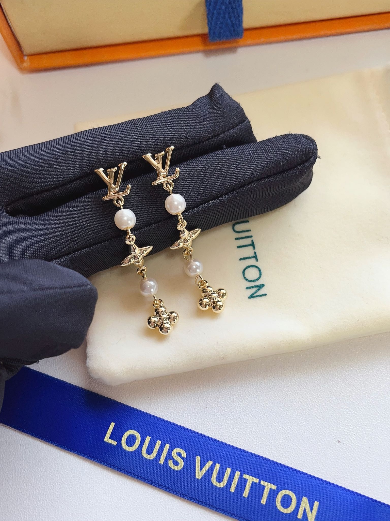 A999 LV earrings