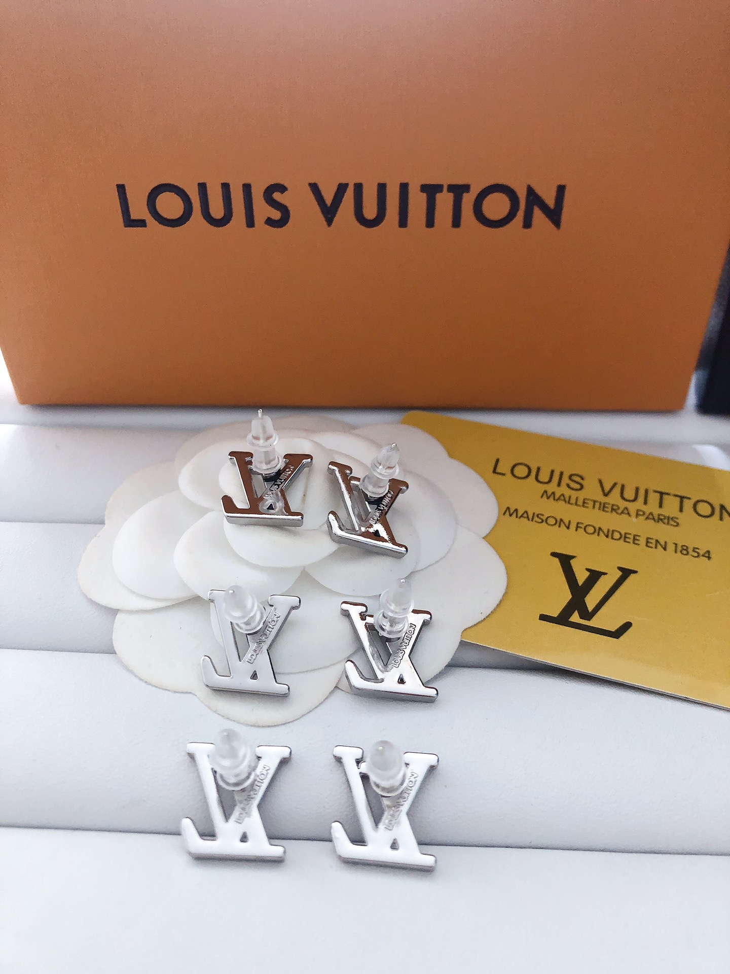 LV Louis vuitton earrings 114684