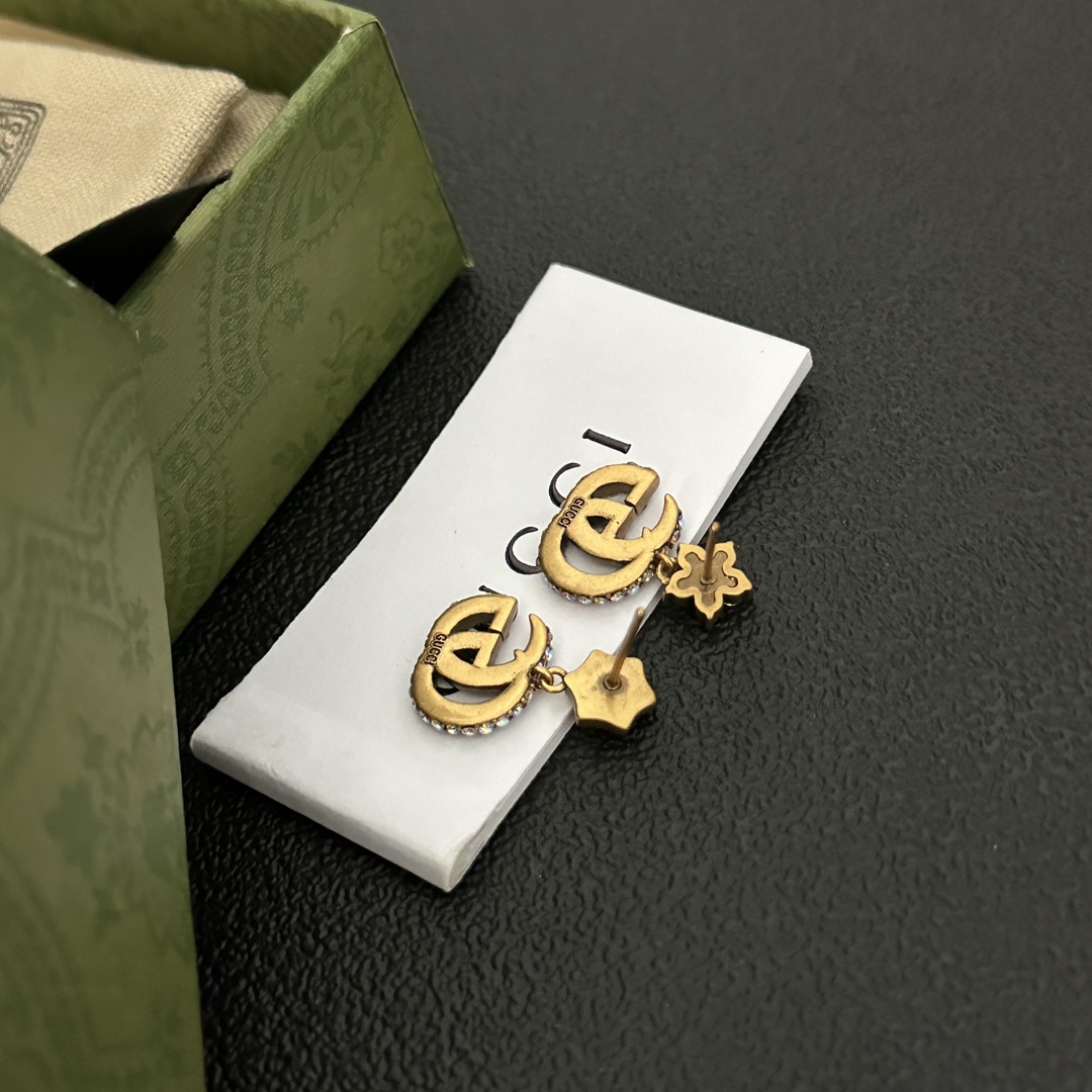 A673 Gucci GG earrings