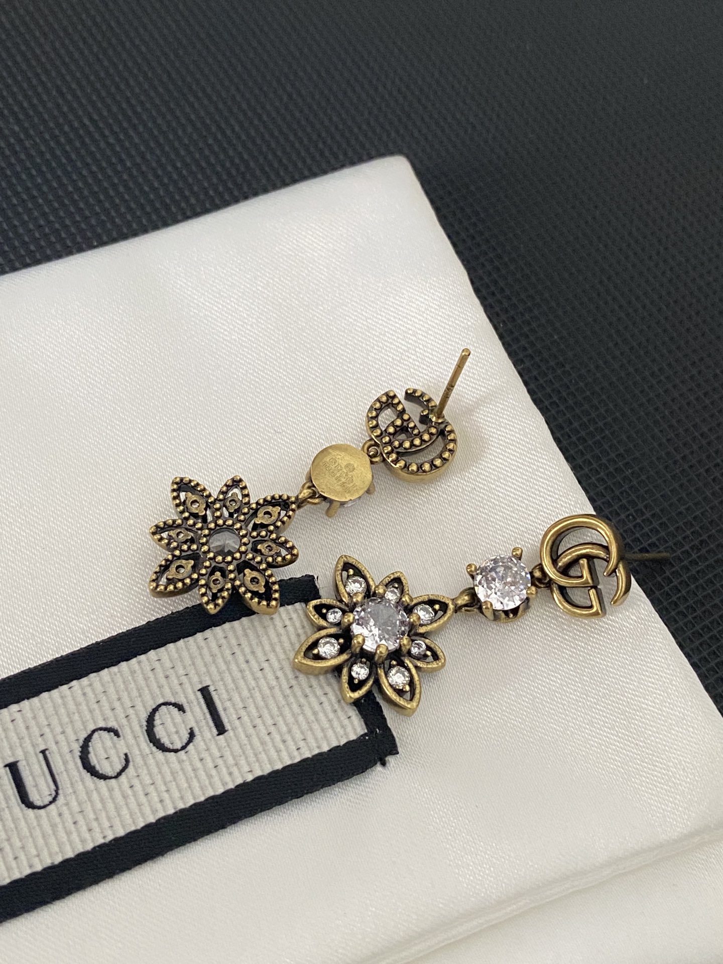 A1257 Gucci GG earrings