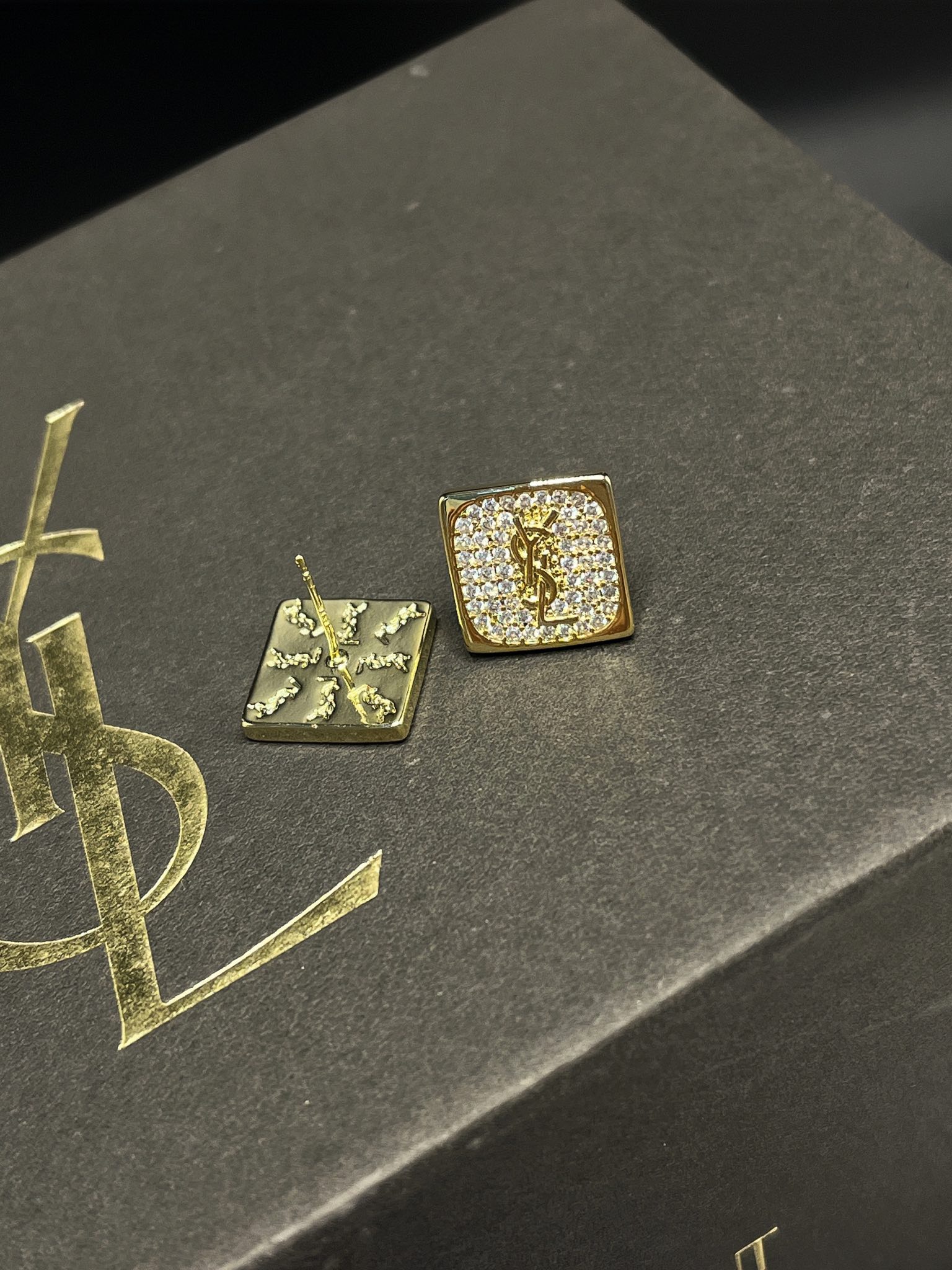 A1002  YSL crystal Square earrings