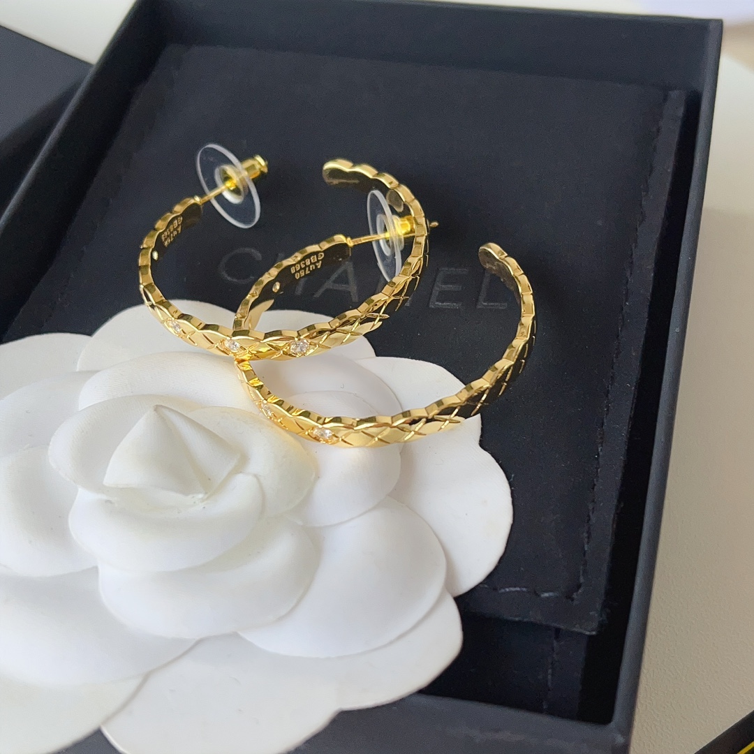 A1007 Chanel hoop earrings